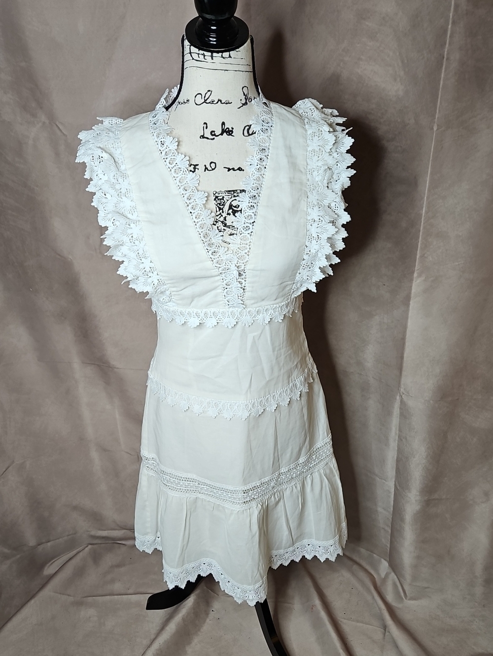 Stellah Cotton/Linen White Lace Tiered Sleeveless Dress New with tags Medium